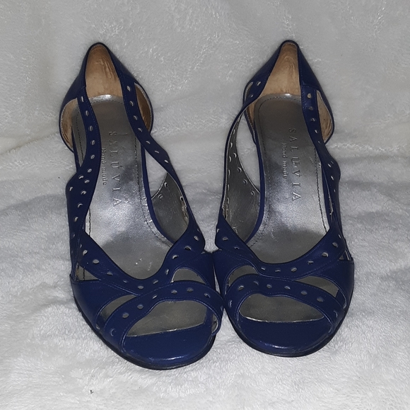 Beautiful Hand made Saluvia heels - Picture 2 of 7